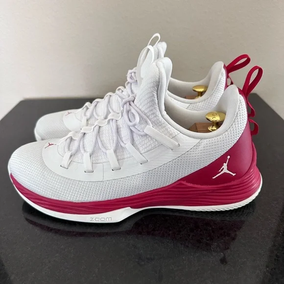 Jordan White and Red Sneakers - Picture 4 of 6